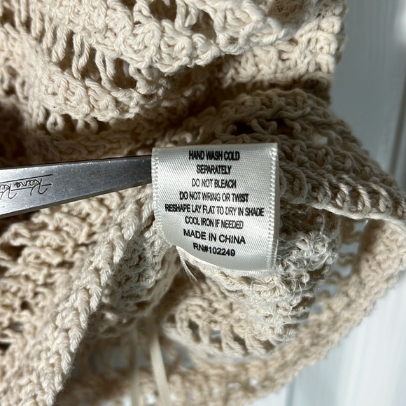 Luxuoire knit crochet mesh crop top sleeveless cream color size medium - Picture 5 of 11